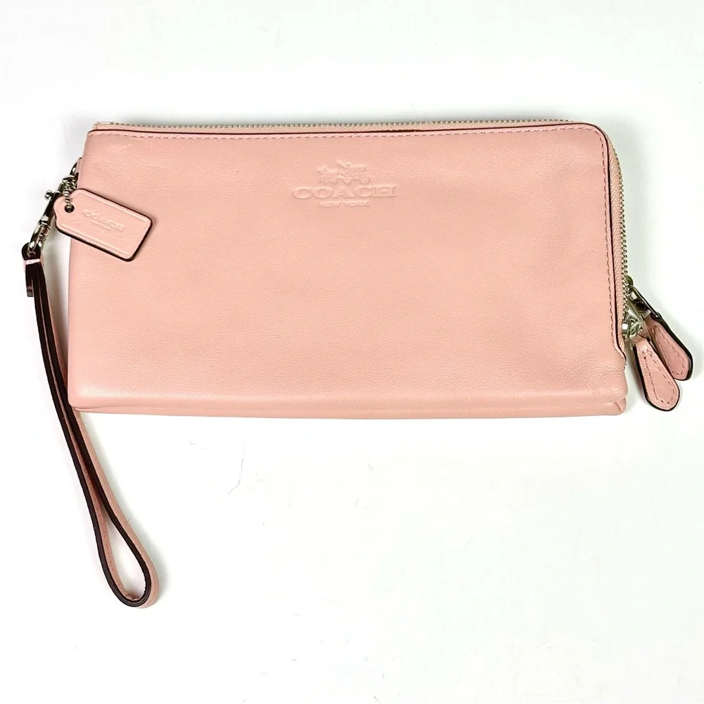 Coach Double Corner Zip Leather  Wristlet In Pink